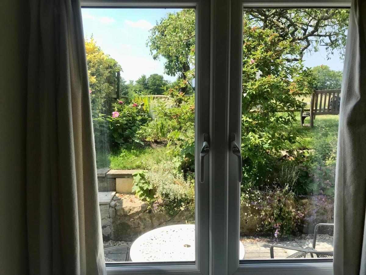 Charming Modernized Country Cottage Near Mere, Wiltshire Mere  Exterior foto